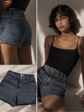 Like New Women’s Size 29 RSQ Classic Denim Shorts - Blue
